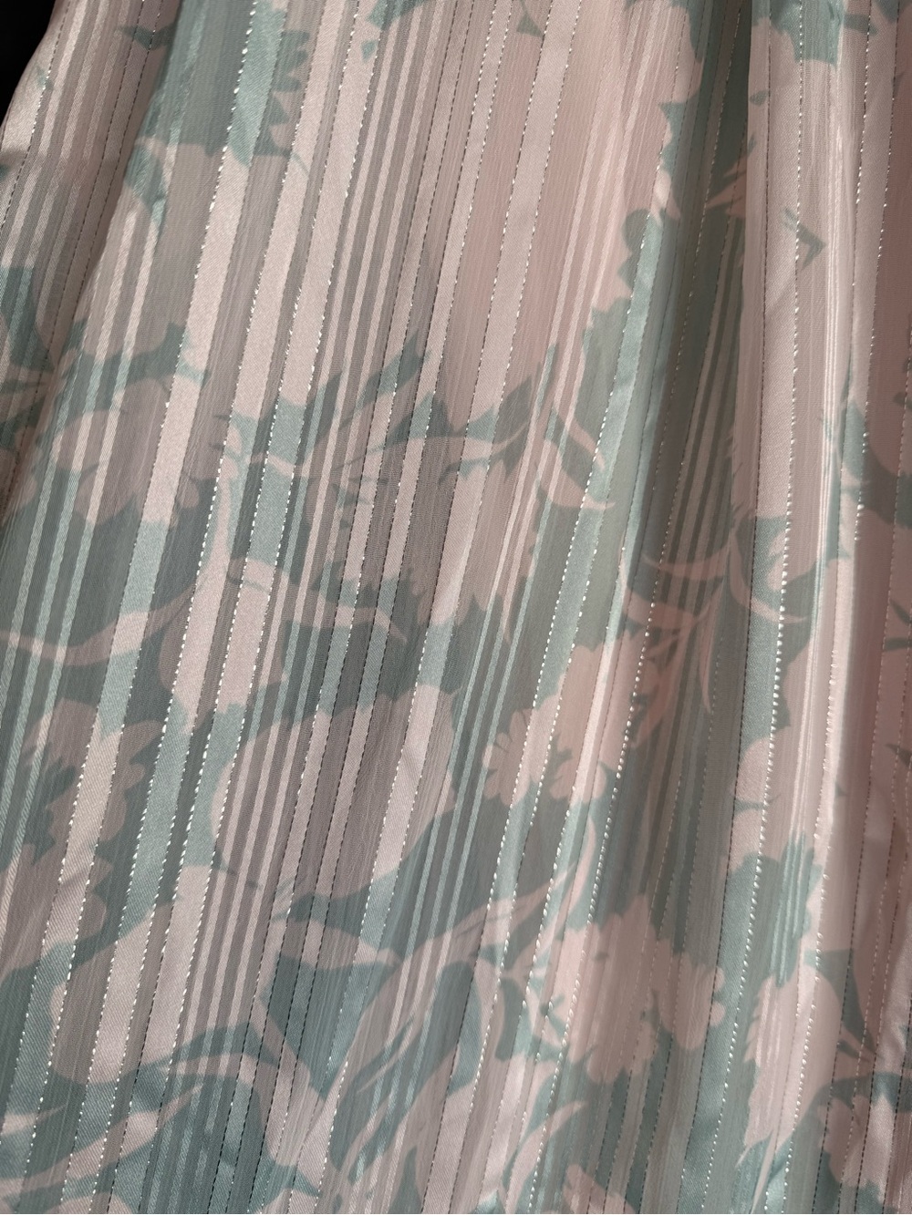 Everly Pleated Halter Maxi Dress in Blush and Sage size large - Picture 4 of 9